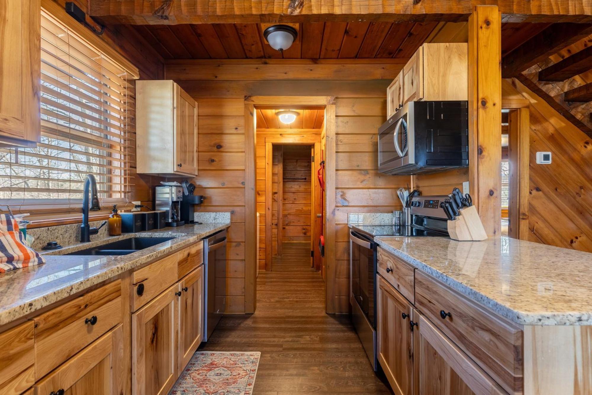 Dudley II By Avantstay Comfortable Cabin W Hot Tub Views Пиджен Фордж Екстериор снимка