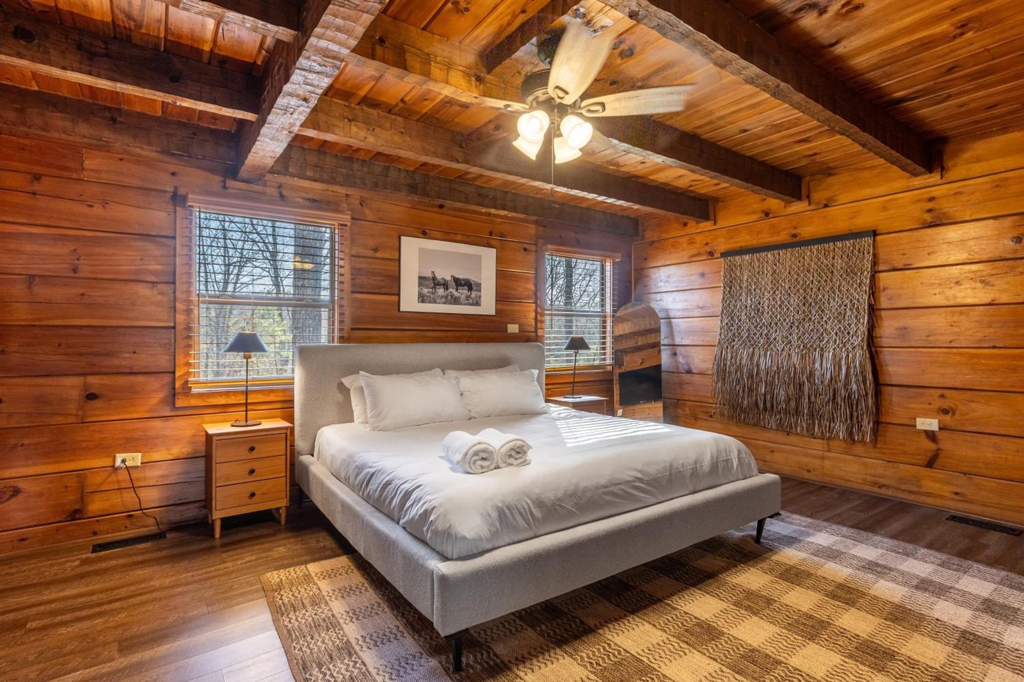 Dudley II By Avantstay Comfortable Cabin W Hot Tub Views Пиджен Фордж Екстериор снимка